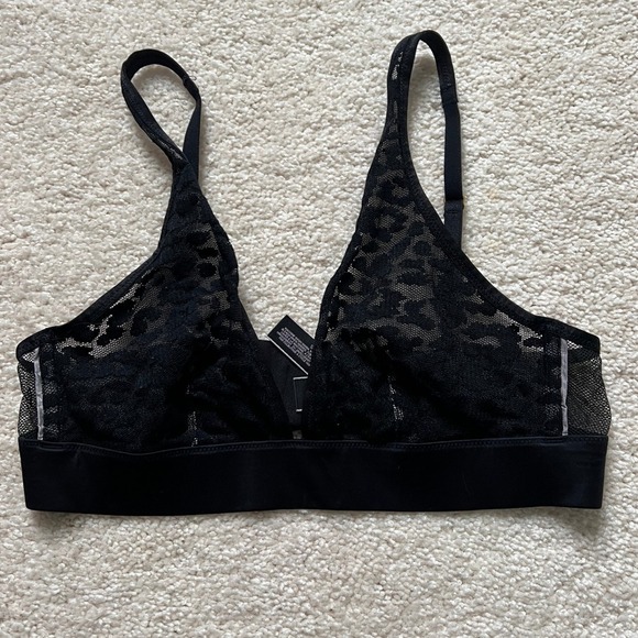 Victoria's Secret Leopard Lace Plunge Bra Black Unlined Sheer Lingerie Size M - Picture 1 of 5